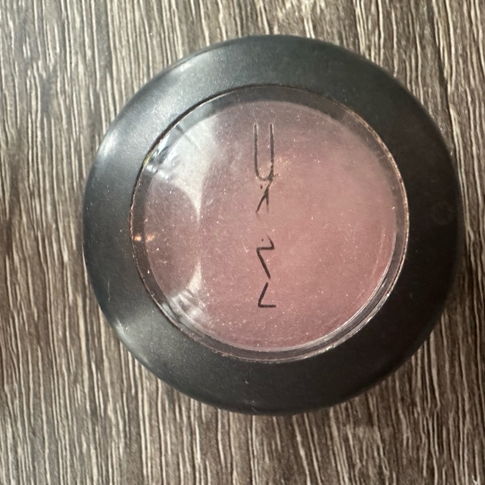 MAC Slip Pink Eyeshadow